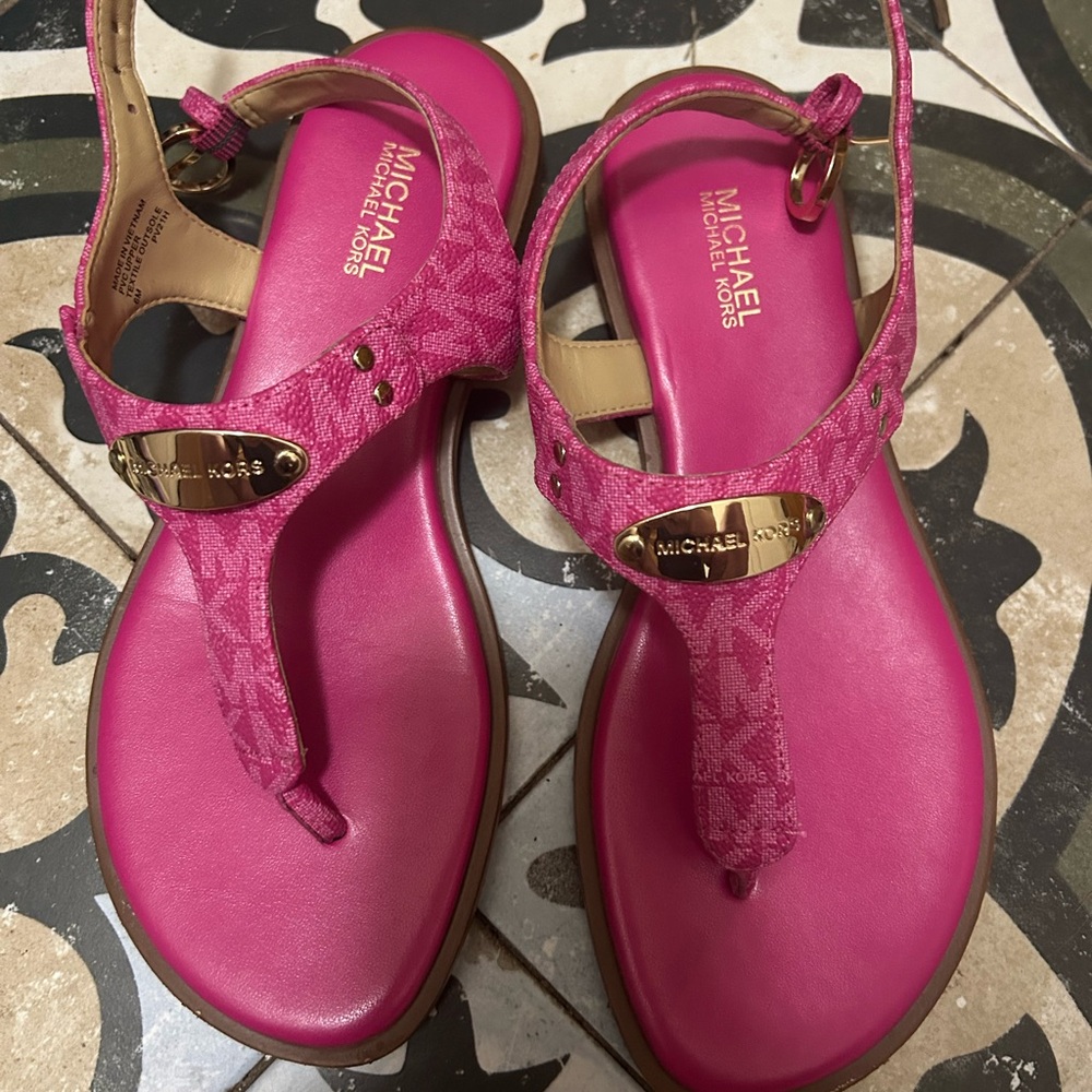 Michael Kors Fuchsia Sandals